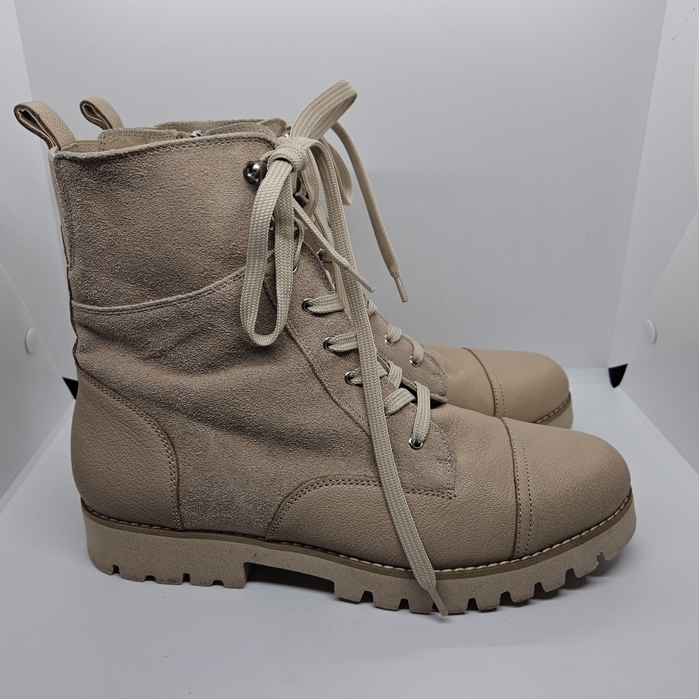 Donald Pliner Ease beige tan suede combat boots size 9.5